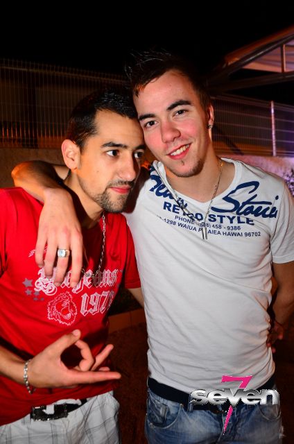 Cliquer pour voir l'image en taille réelle