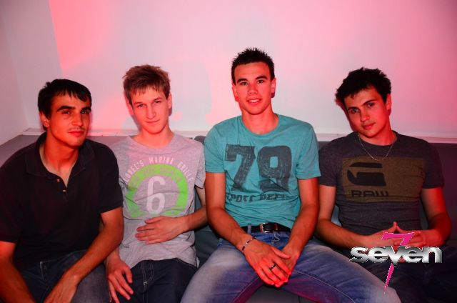 Cliquer pour voir l'image en taille réelle