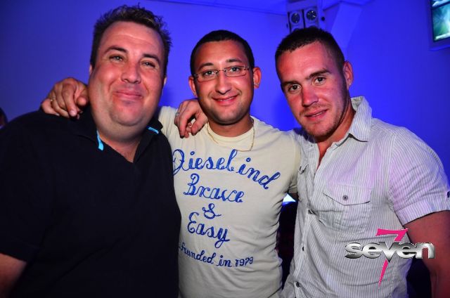 Cliquer pour voir l'image en taille réelle