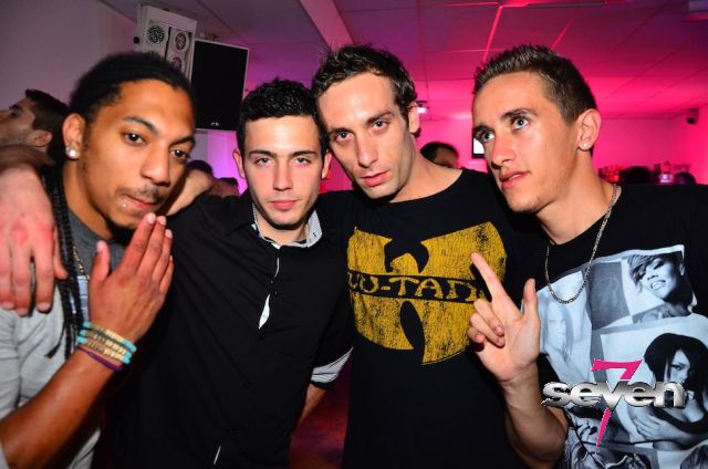 Cliquer pour voir l'image en taille réelle