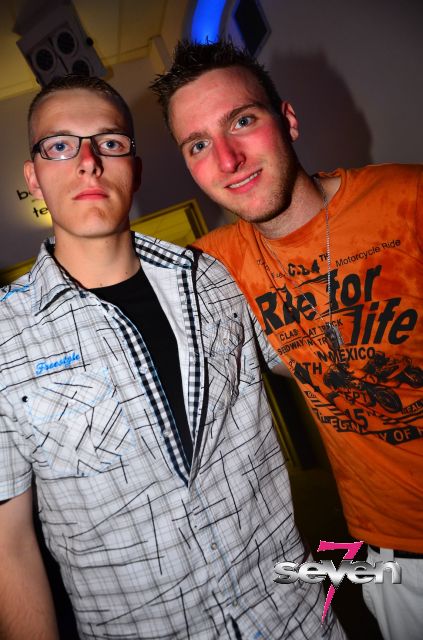 Cliquer pour voir l'image en taille réelle