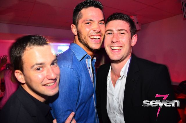 Cliquer pour voir l'image en taille réelle