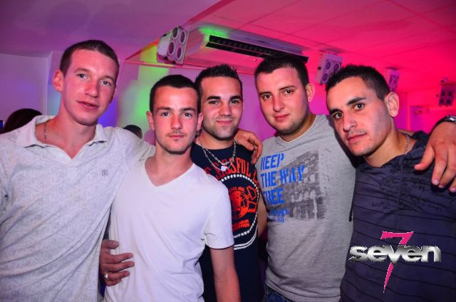 Cliquer pour voir l'image en taille réelle