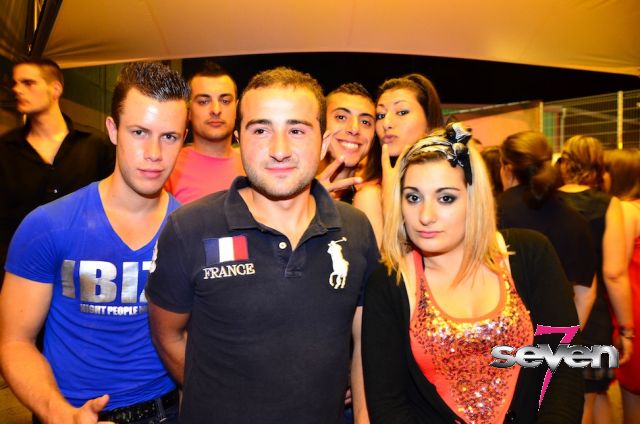 Cliquer pour voir l'image en taille réelle