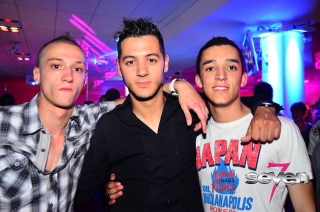 Cliquer pour voir l'image en taille réelle