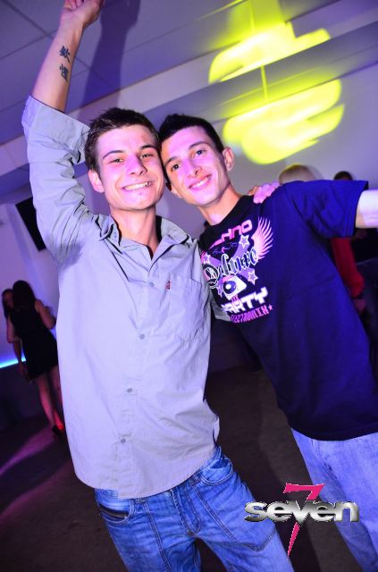 Cliquer pour voir l'image en taille réelle