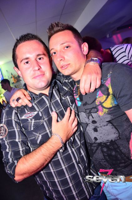 Cliquer pour voir l'image en taille réelle