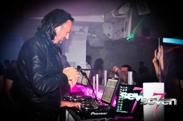 Cliquer pour voir l'image en taille réelle