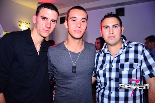 Cliquer pour voir l'image en taille réelle