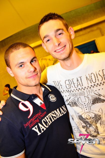 Cliquer pour voir l'image en taille réelle