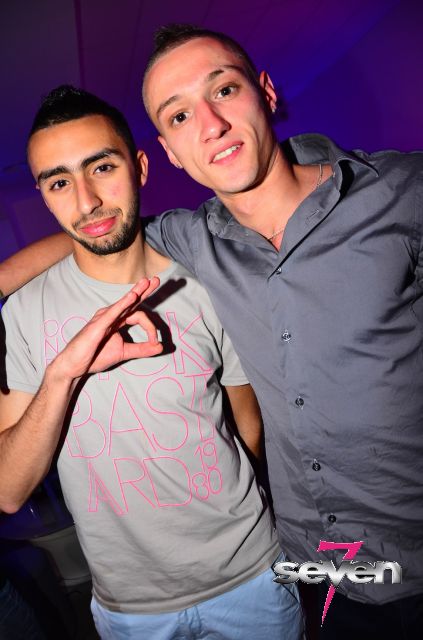 Cliquer pour voir l'image en taille réelle