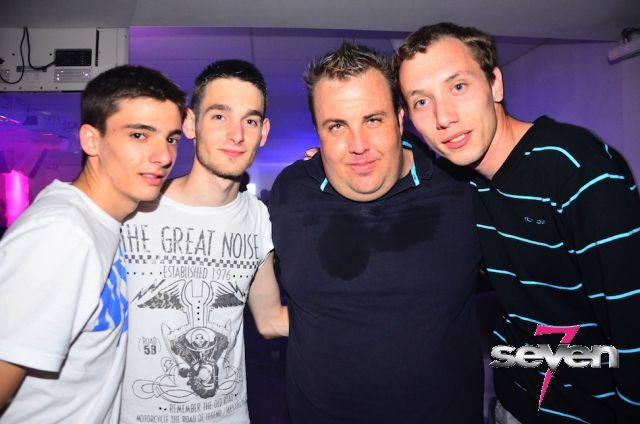 Cliquer pour voir l'image en taille réelle