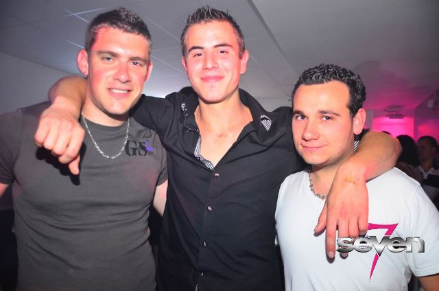 Cliquer pour voir l'image en taille réelle