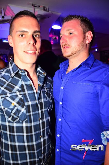 Cliquer pour voir l'image en taille réelle