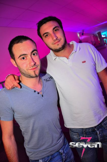 Cliquer pour voir l'image en taille réelle