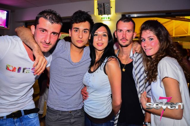 Cliquer pour voir l'image en taille réelle