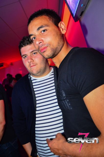 Cliquer pour voir l'image en taille réelle