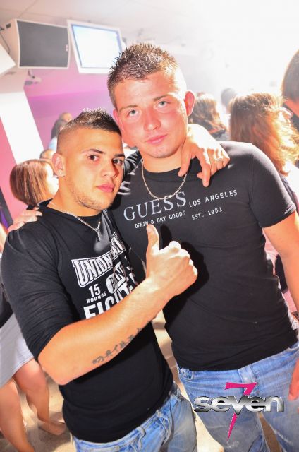 Cliquer pour voir l'image en taille réelle