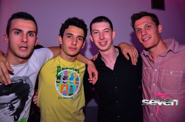 Cliquer pour voir l'image en taille réelle