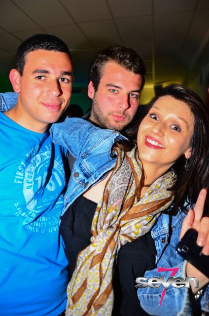 Cliquer pour voir l'image en taille réelle