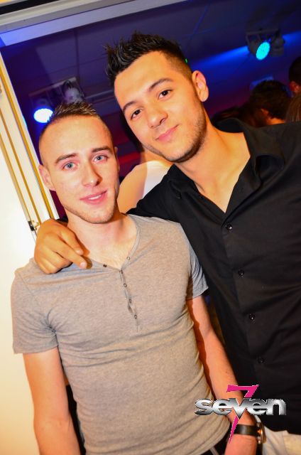 Cliquer pour voir l'image en taille réelle