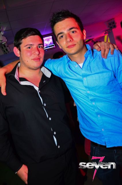 Cliquer pour voir l'image en taille réelle