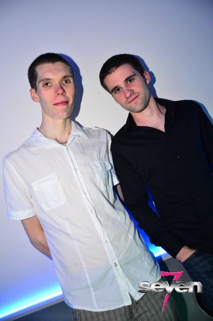 Cliquer pour voir l'image en taille réelle