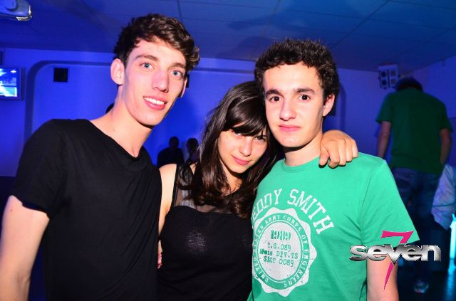 Cliquer pour voir l'image en taille réelle