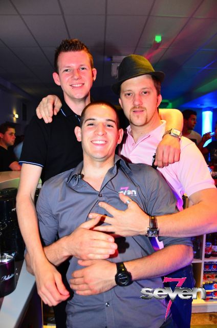 Cliquer pour voir l'image en taille réelle