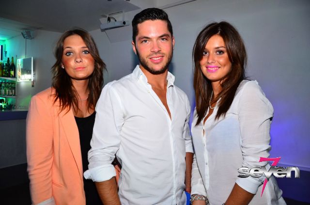 Cliquer pour voir l'image en taille réelle