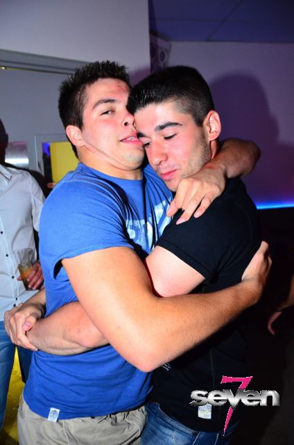 Cliquer pour voir l'image en taille réelle