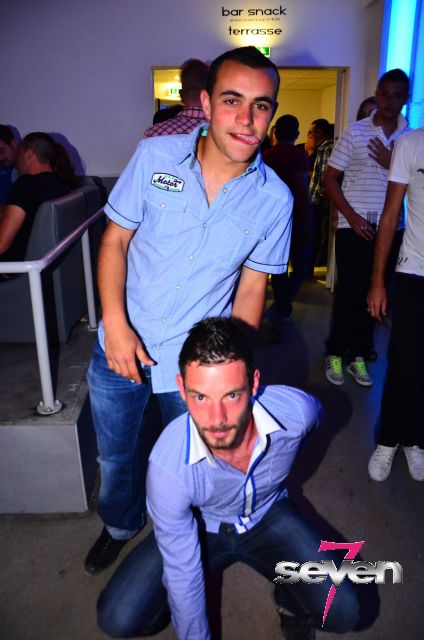 Cliquer pour voir l'image en taille réelle