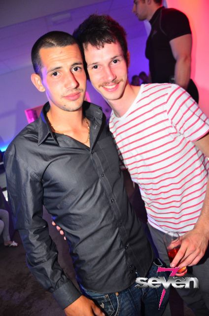 Cliquer pour voir l'image en taille réelle