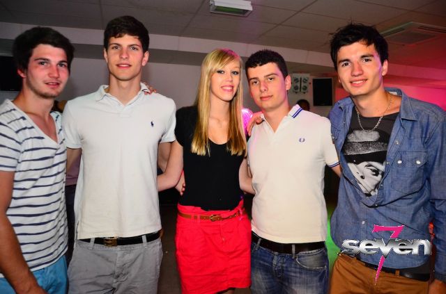 Cliquer pour voir l'image en taille réelle