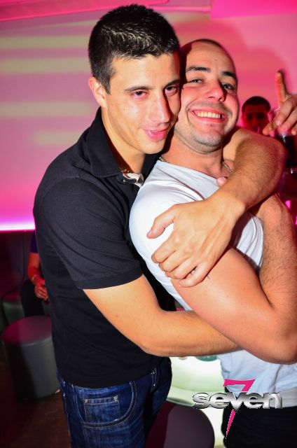 Cliquer pour voir l'image en taille réelle