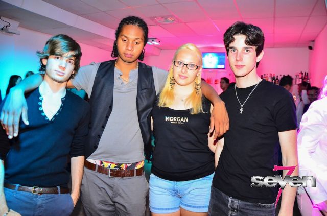 Cliquer pour voir l'image en taille réelle