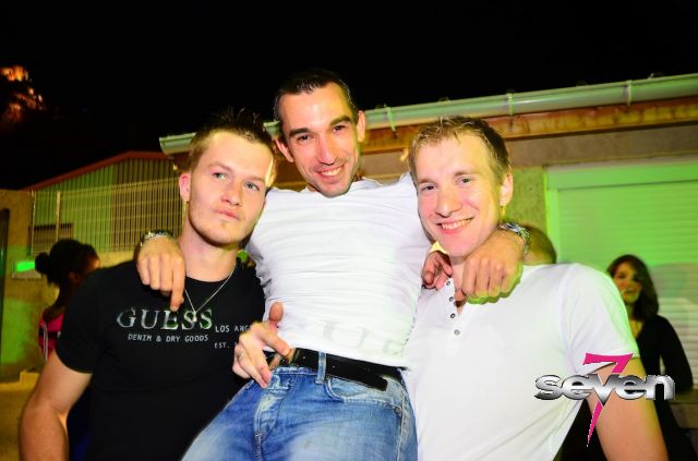 Cliquer pour voir l'image en taille réelle