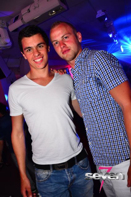 Cliquer pour voir l'image en taille réelle