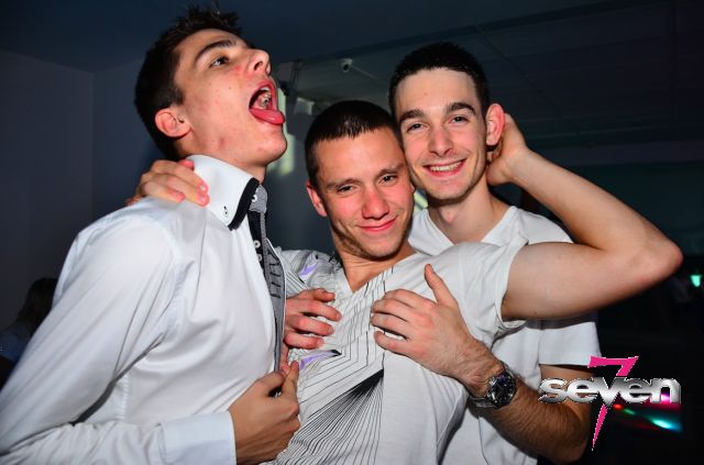 Cliquer pour voir l'image en taille réelle