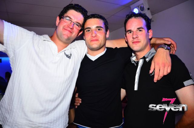 Cliquer pour voir l'image en taille réelle