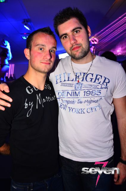 Cliquer pour voir l'image en taille réelle