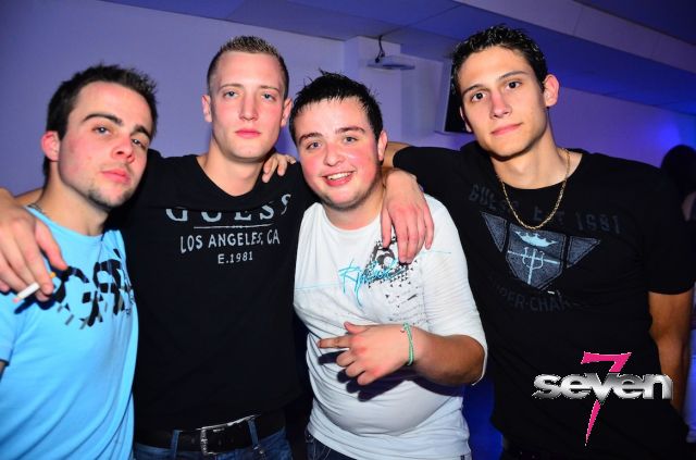 Cliquer pour voir l'image en taille réelle