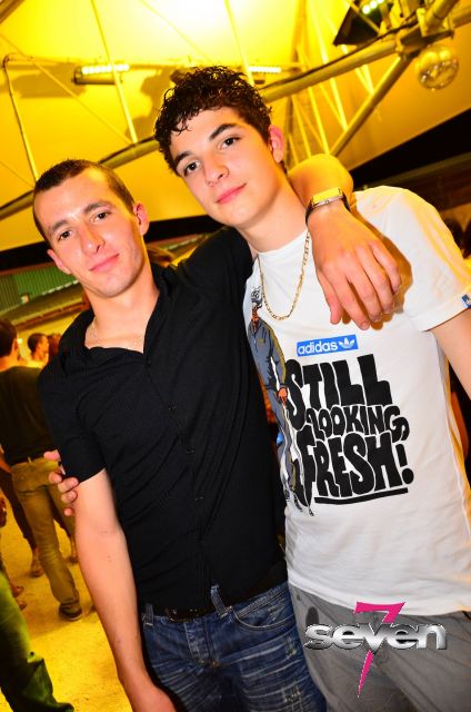 Cliquer pour voir l'image en taille réelle