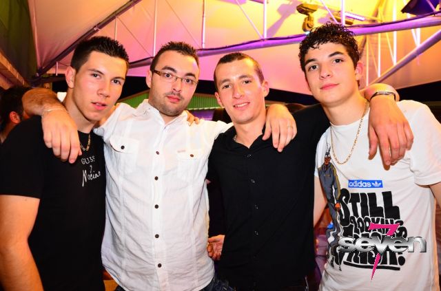 Cliquer pour voir l'image en taille réelle