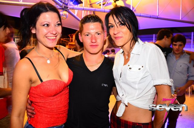 Cliquer pour voir l'image en taille réelle