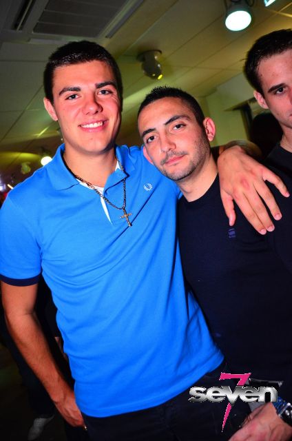 Cliquer pour voir l'image en taille réelle