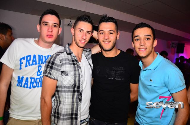 Cliquer pour voir l'image en taille réelle