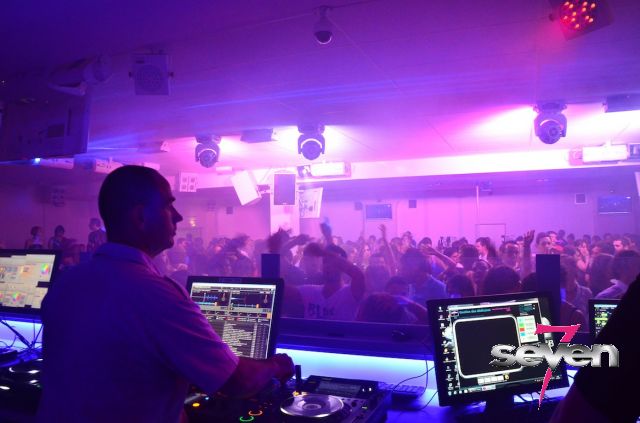 Cliquer pour voir l'image en taille réelle