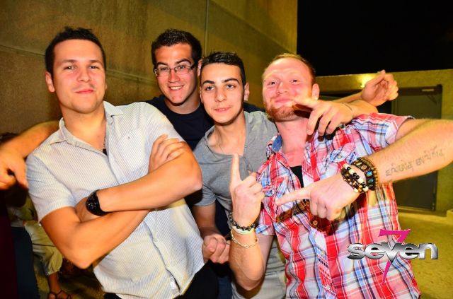 Cliquer pour voir l'image en taille réelle