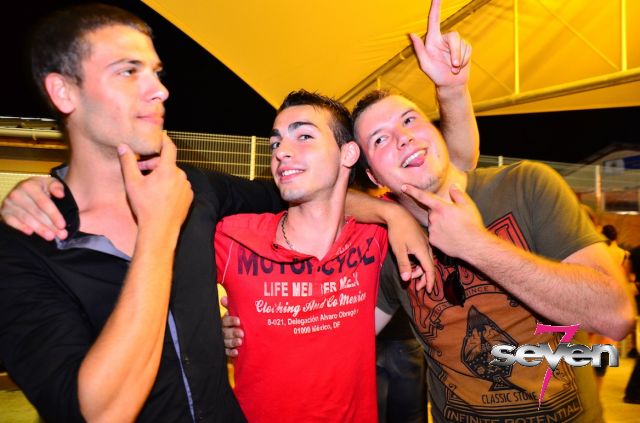 Cliquer pour voir l'image en taille réelle